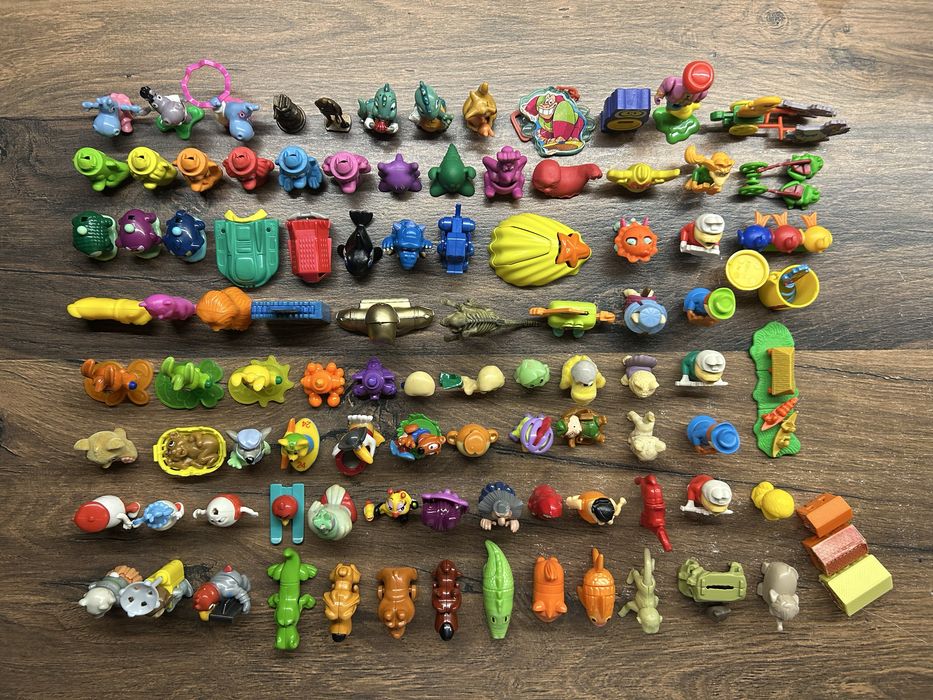 Киндеры игрушки продам