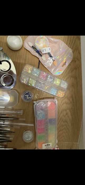 Cosmetica manichiura/ pedichiura