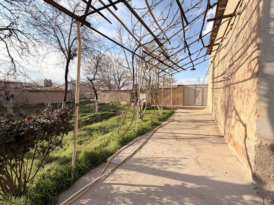 Срочна Ховли  сотилади 7.3 сотик