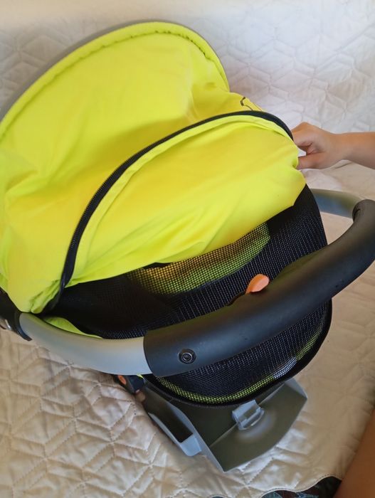 Бебешко столче за кола