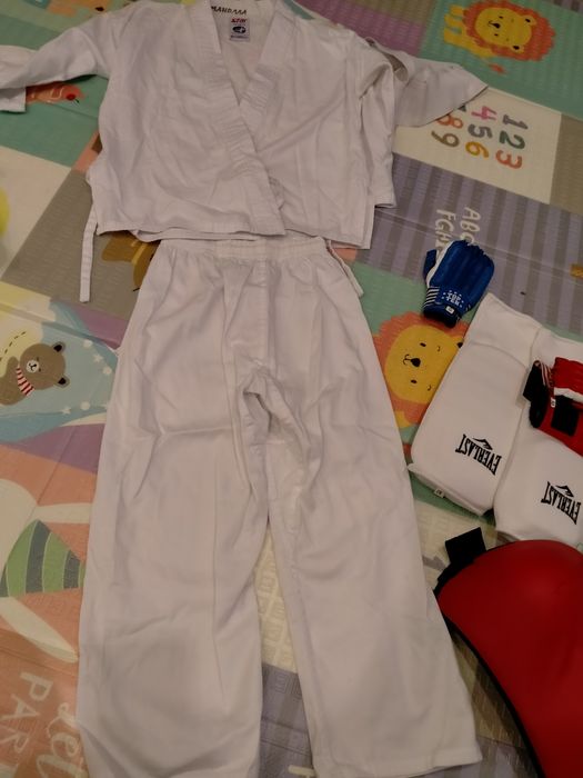 Продам кимоно с защитами