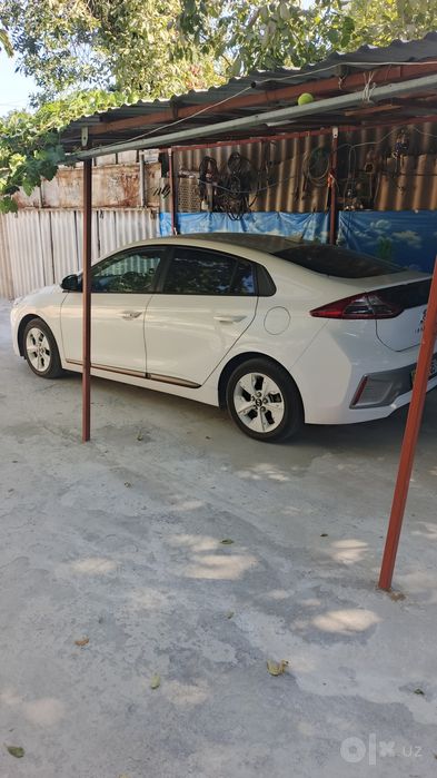 Продам электроавтомобиль Hyundai ioniq