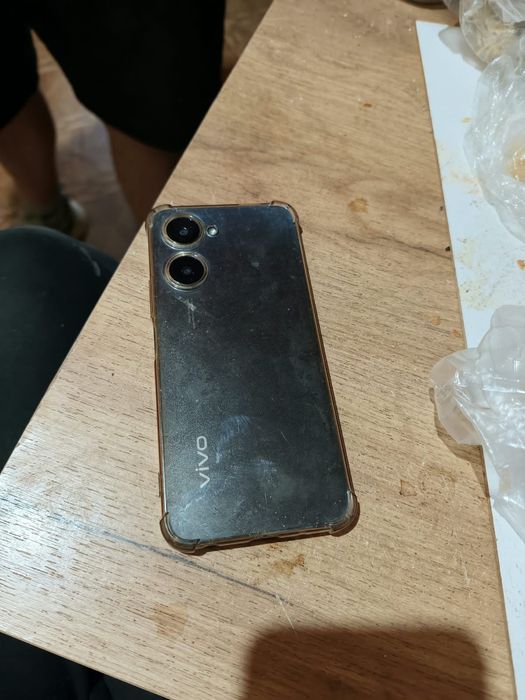 Продам телефон Vivo Y03
