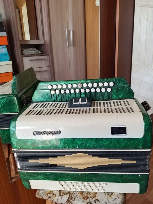 Продам гармонь не дорого