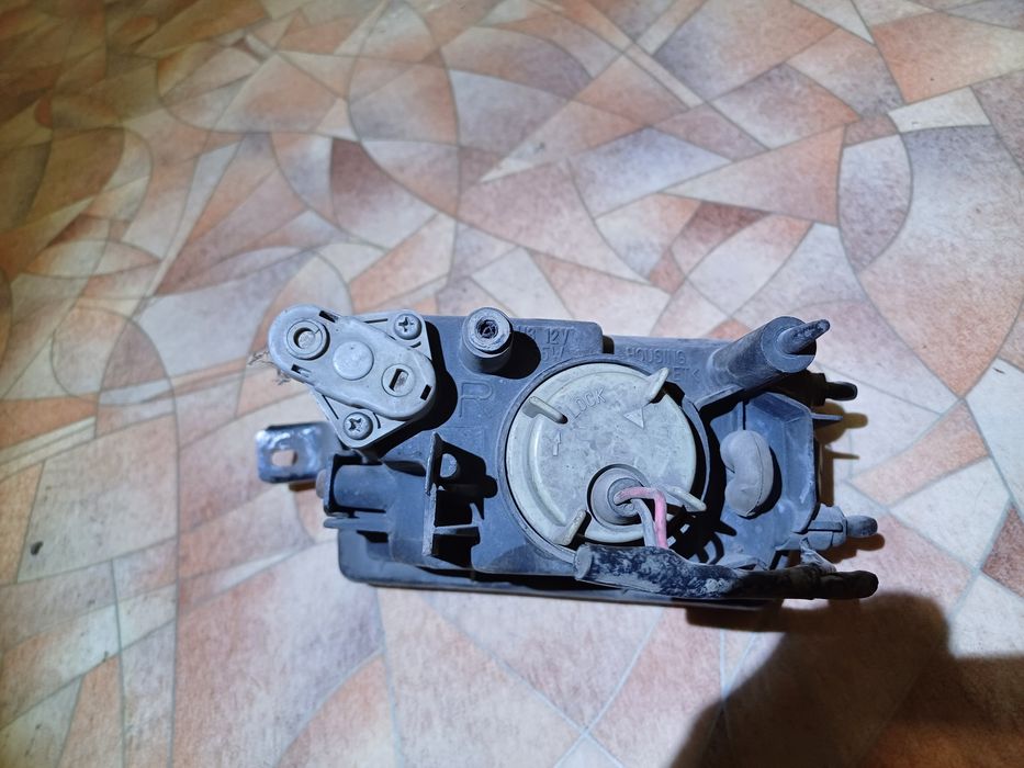 Продам противотуманку на Мит. Диомант