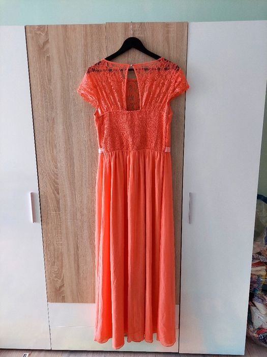 Официална рокля в размер XL