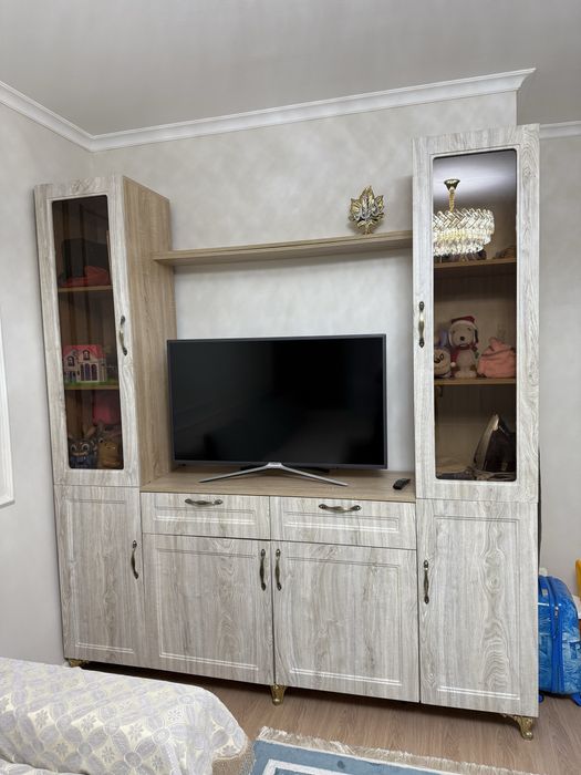 Шкаф сервант для гостиной