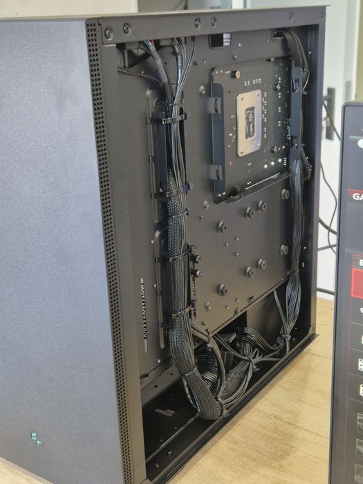 Mentenanţă & Reparaţii PC / Laptop,Hardware,Cable Management