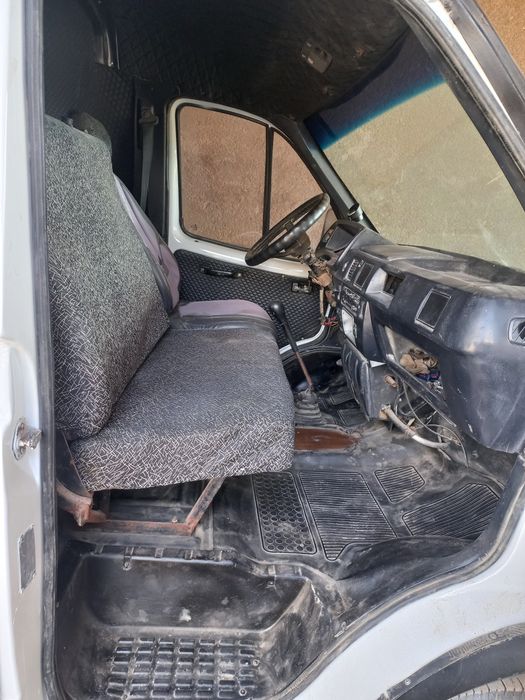 Gazel 5.60 metr sotiladi