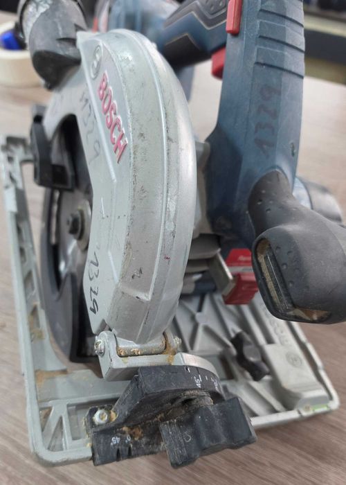 Акумулаторен циркуляр Bosch GKS 18V-57-2 GX