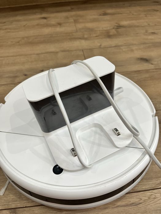 Продам робот пылесос xiaomi