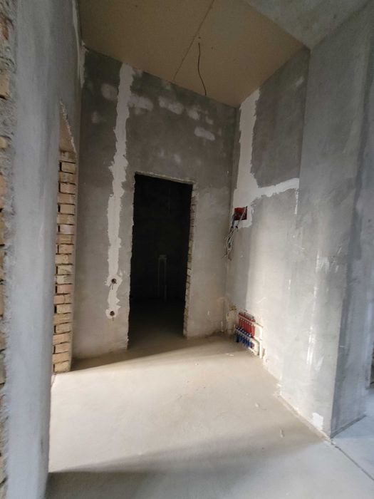 Хонобода коробка холатида уй сотилади