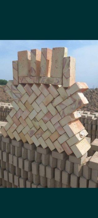 Пишган ва хом гишт, шлакблок. Клинец щебень ва блуга еьказиб берамиз