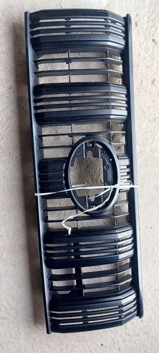 Решетка радиатора Toyota Prado_150