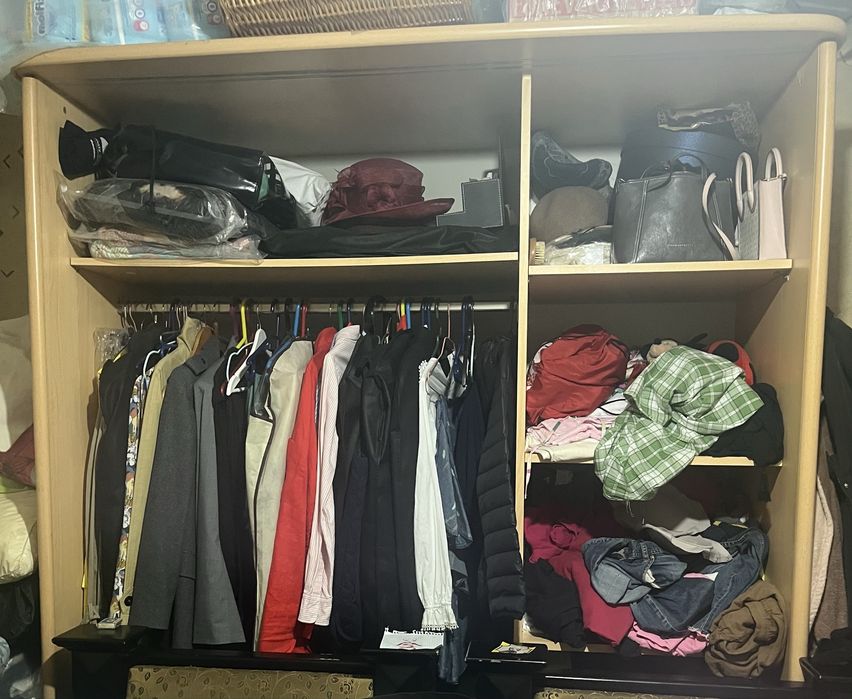 Шкаф для вещей. В хор. Состоянии.