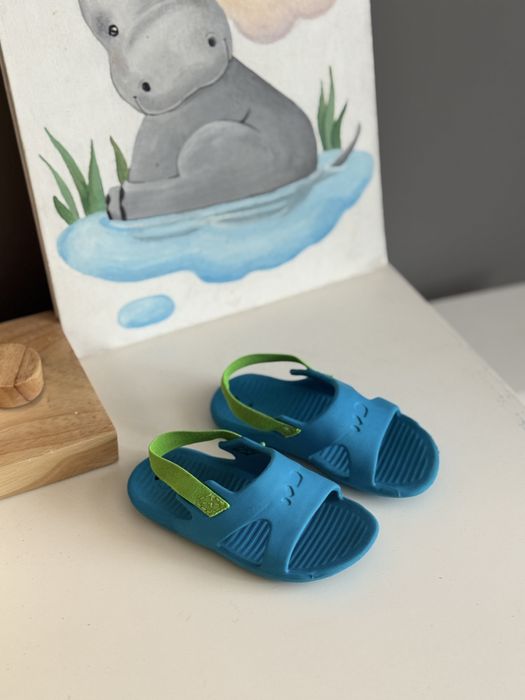 детские сандалии для бассейна 22-23 р