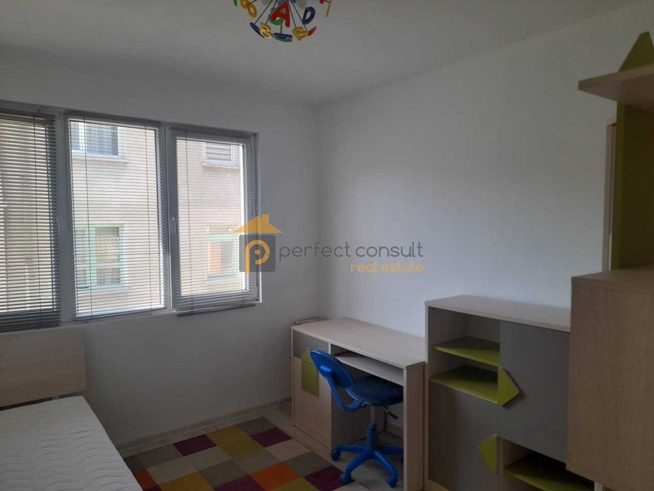 Тристаен апартамент в района на Младежки Хълм