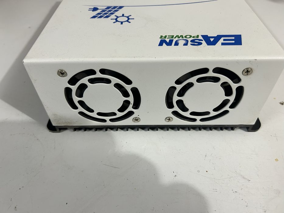 MPPT 8048 controler solar