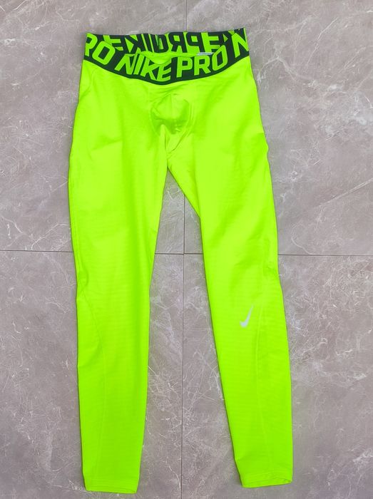 Nike Pro размер L