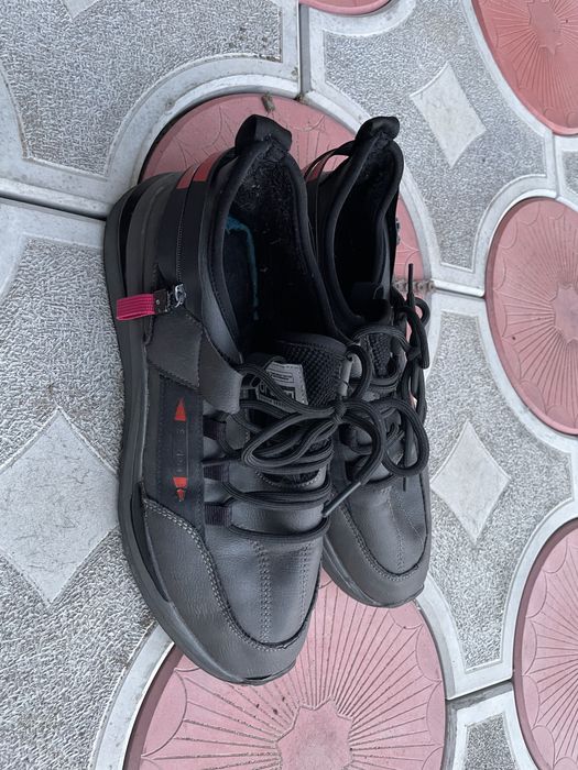 Мужские кроссовки