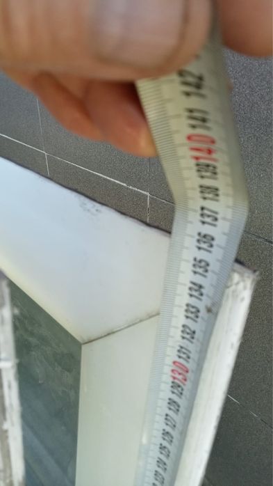 Vand usa aluminiu
