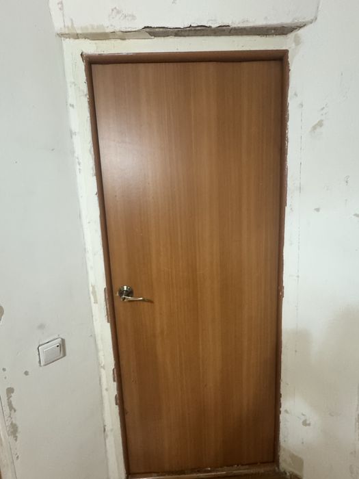 Продам б/у двери