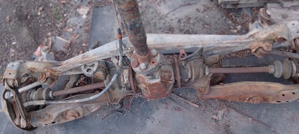 Запчасти для Мерседес 190