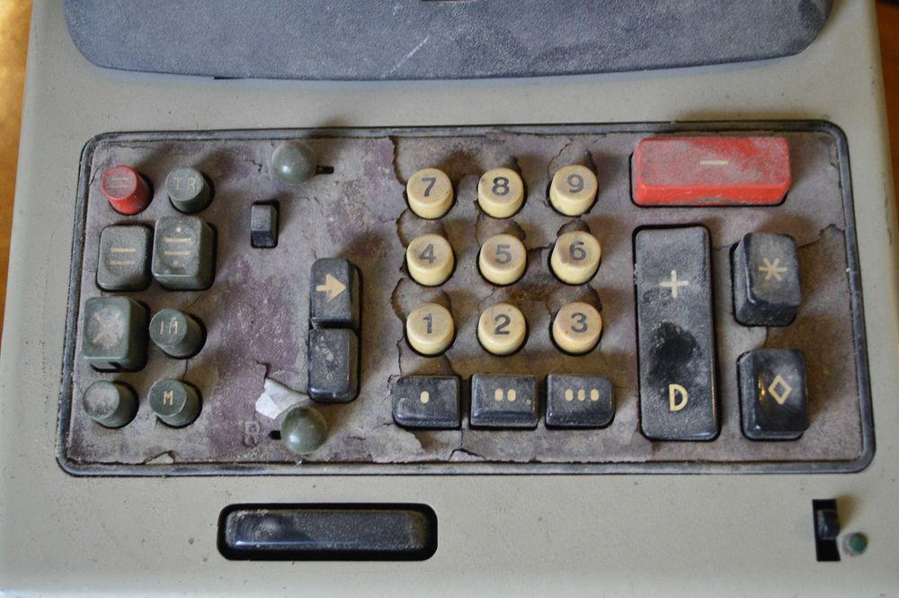 Olivetti Divisumma 24 Оливети стара машина за  реставрация