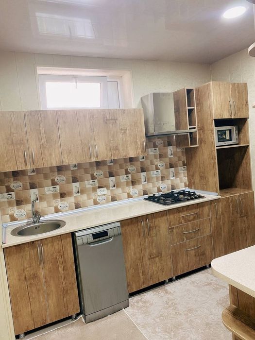 Аренда квартира Ор-р Цирк 3 комнатная