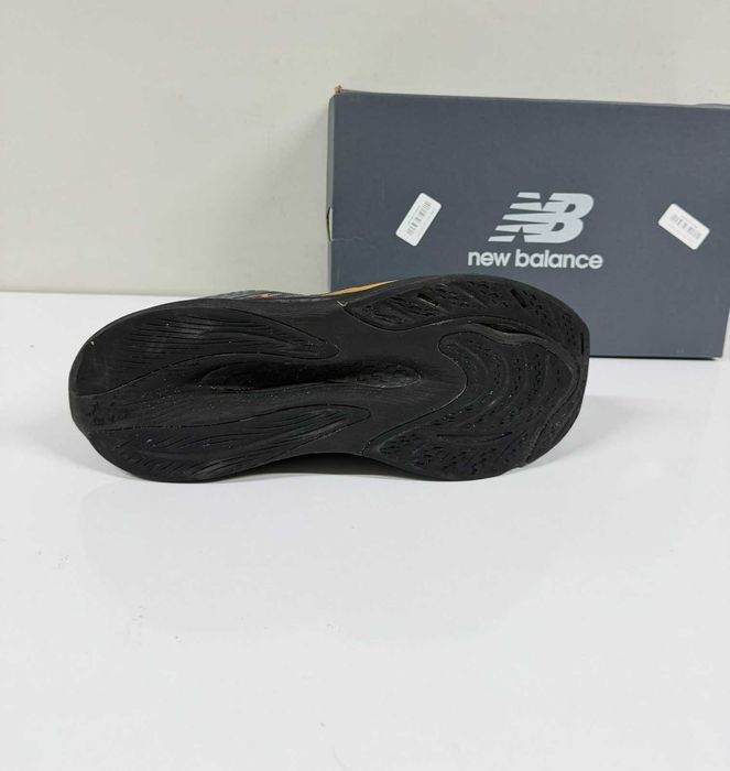 New Balance FuelCell Propel v4
