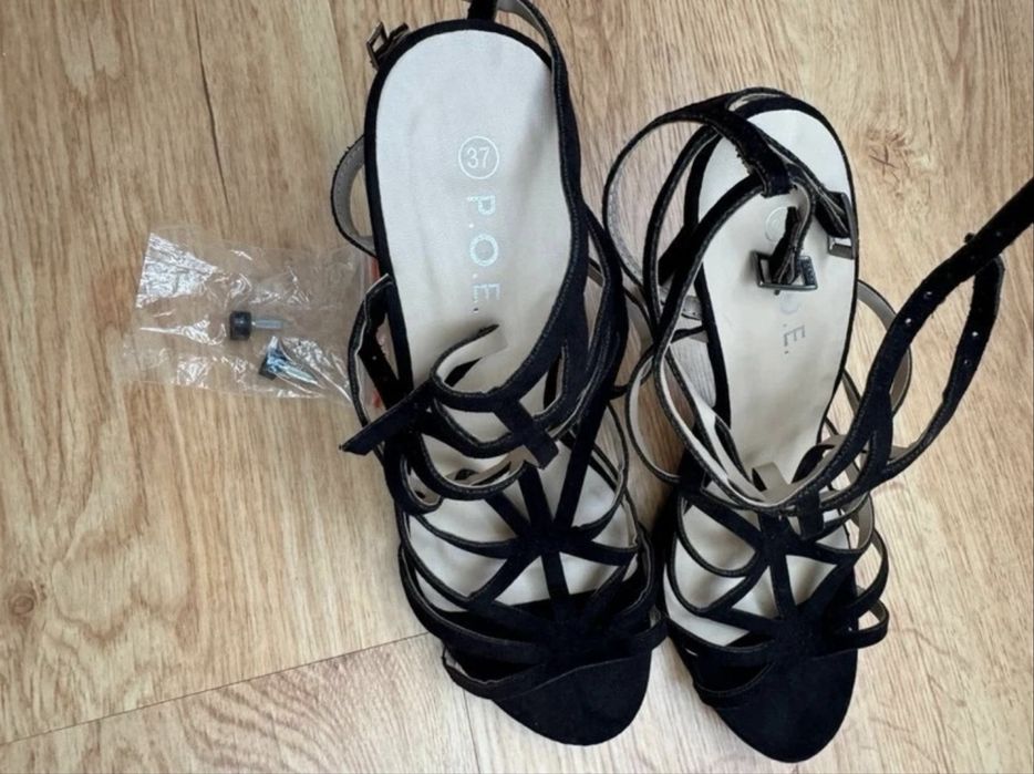Sandale negre cu barete