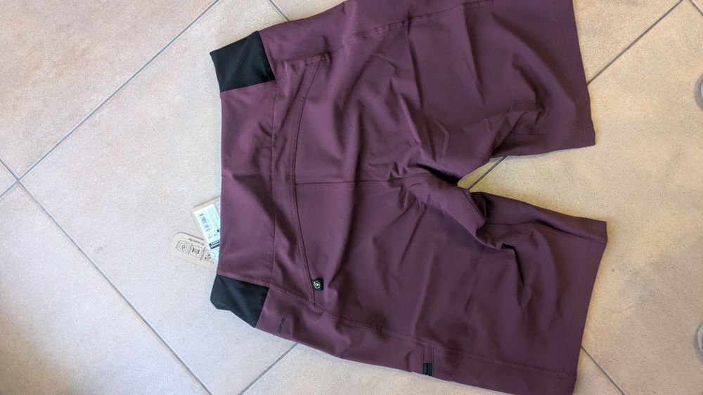 Pantaloni Scurți MTB/Outdoor iXS Flow – Damă – Noi cu etichetă – Suste