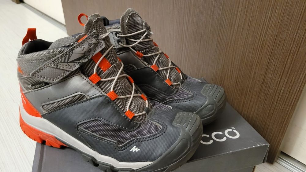 Bocanci munte marimea 34 unisex, drumetie de vara