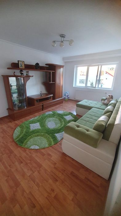 Inchiriez apartament 2 camere