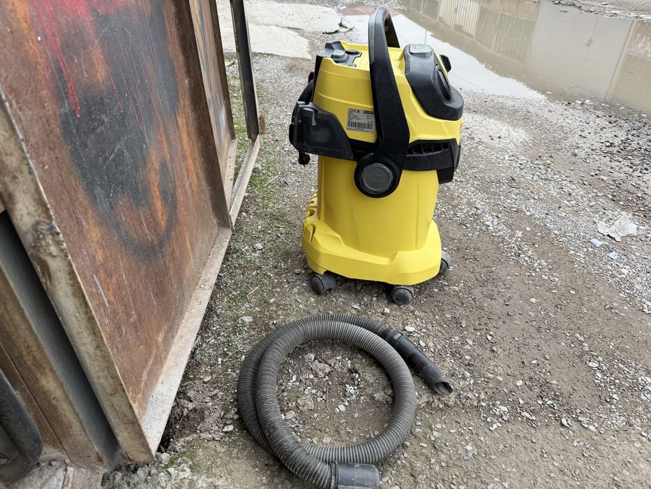* Karcher WD 5 оригинал Италия в хорошем состоянии