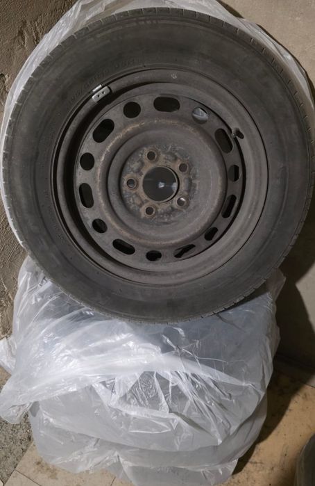 Шины летние продается
