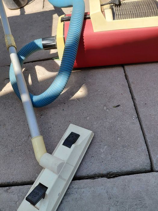 Продается пылесос Чайка