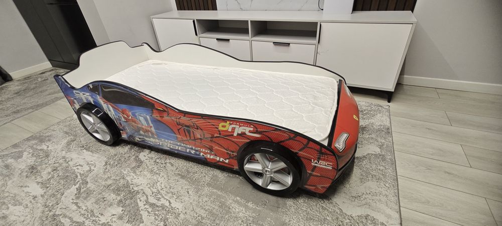 Продам кровать-машину "человек паук""