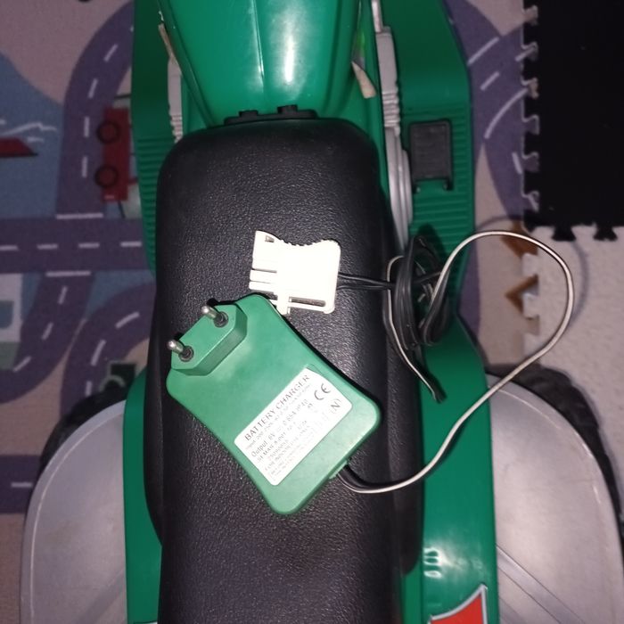 Моторче детско  на ботерия