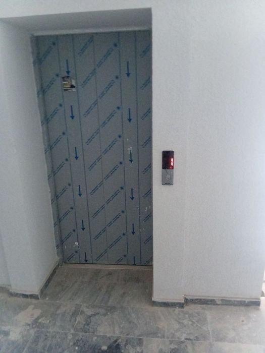 Обу хает 2/4/12 квартира сотилади. 54.03 квадрат. Нархи 55500 .