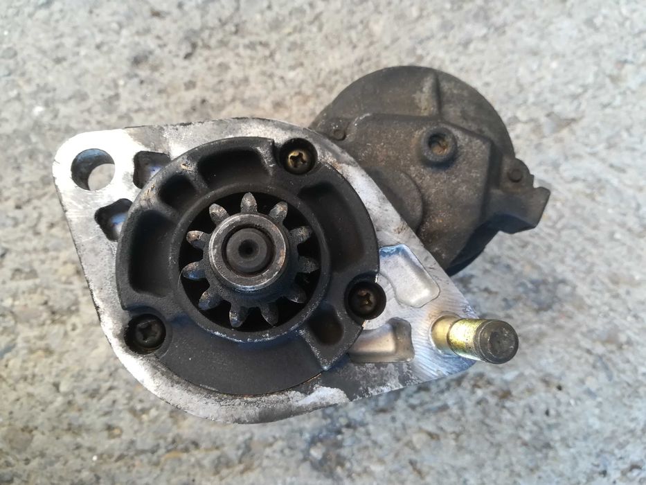 Алтернатор стартер Toyota Hilux 2.5 TD D4D Тойота Хайлукс