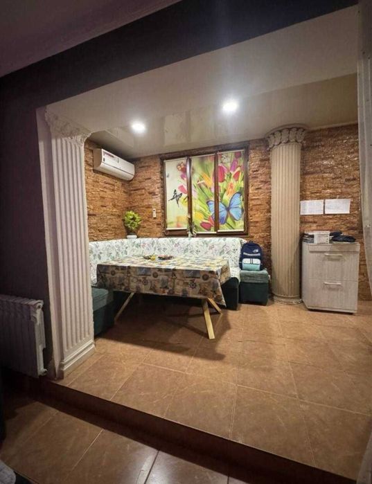 Срочно продаётся Чилонзор4 2/4/4 мебель+техника ремонт срений !!!