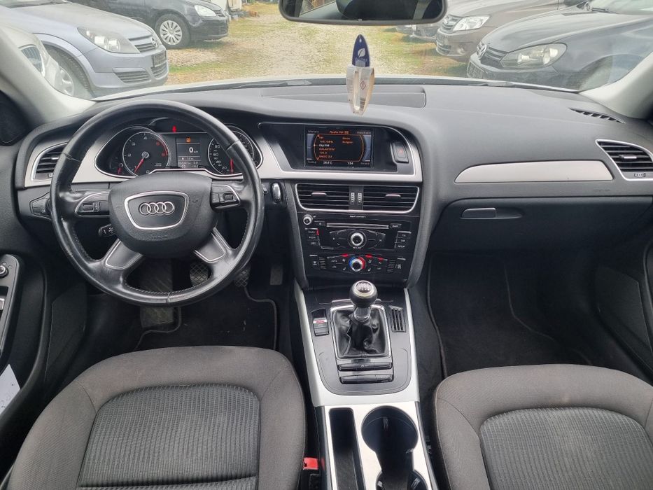 Audi A 4 B8, an 2012 diesel înmatriculat Ro