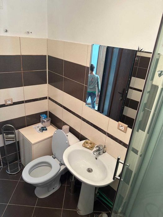 Inchiriez apartament cu 2 camere, confort 1