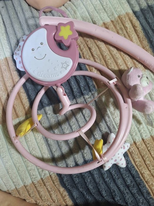 Детский мобиль на кровать