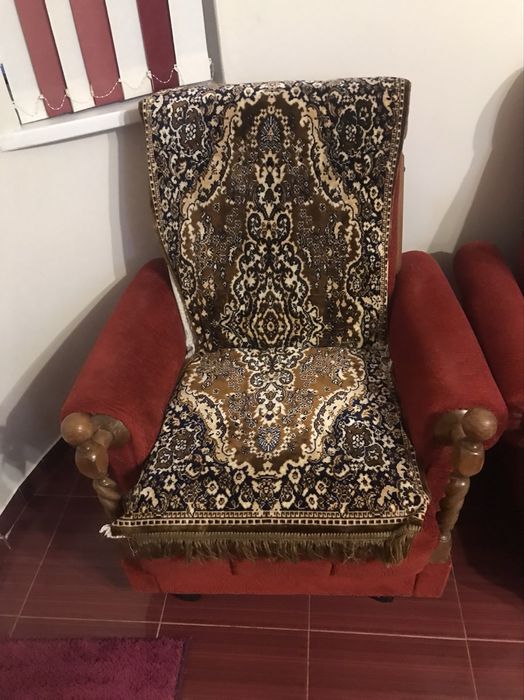 Разтегателен диван с 2 фотьойла