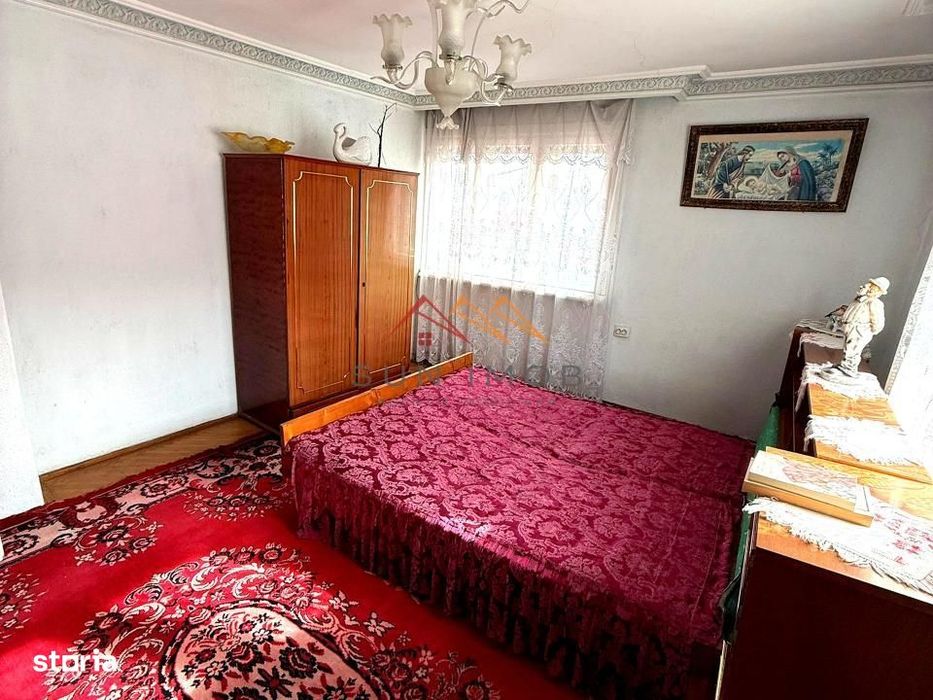 Vila 7 camere, an 1984, garaj, terasa, teren 604 m2, Poiana Campina,PH