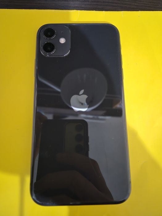 Продам Iphone 11