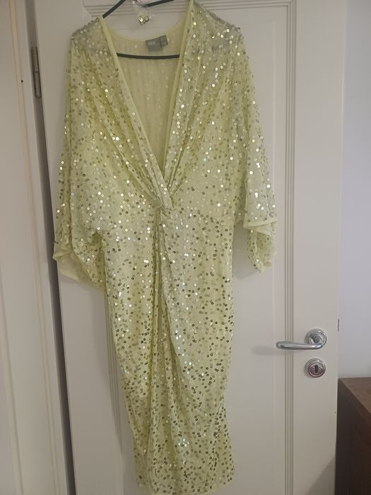 Vand rochie  de ocazie  Asos