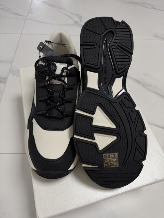 Sneakersi Emporio Armani achizitionati de pe Best Secret